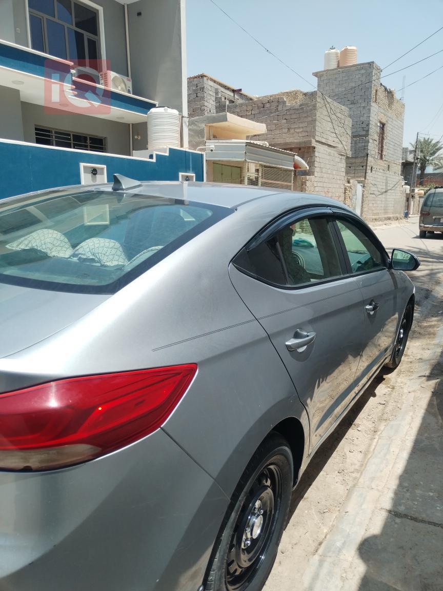 هیوندای ئەلەنترا